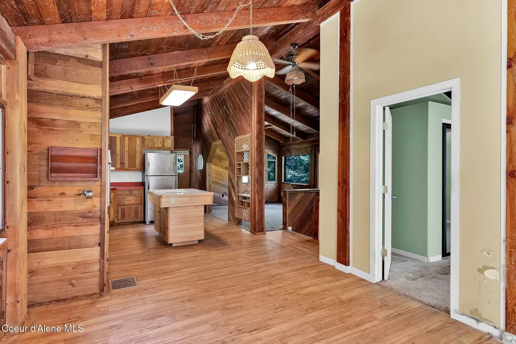 480 Mountain Meadows Road Naples ID 83847