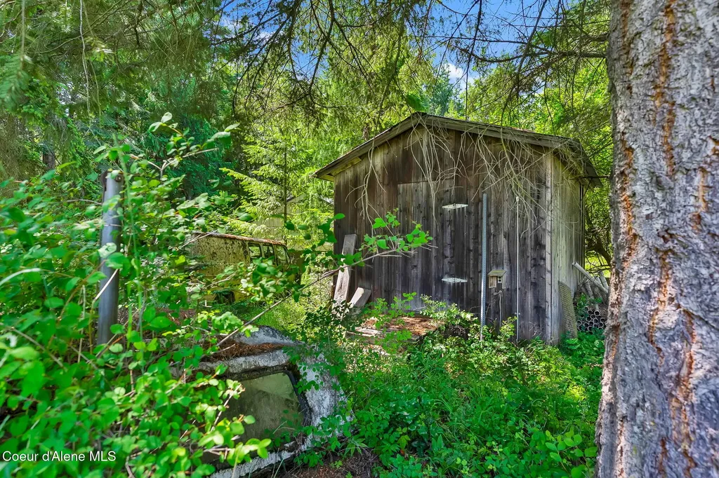 480 Mountain Meadows Road Naples ID 83847
