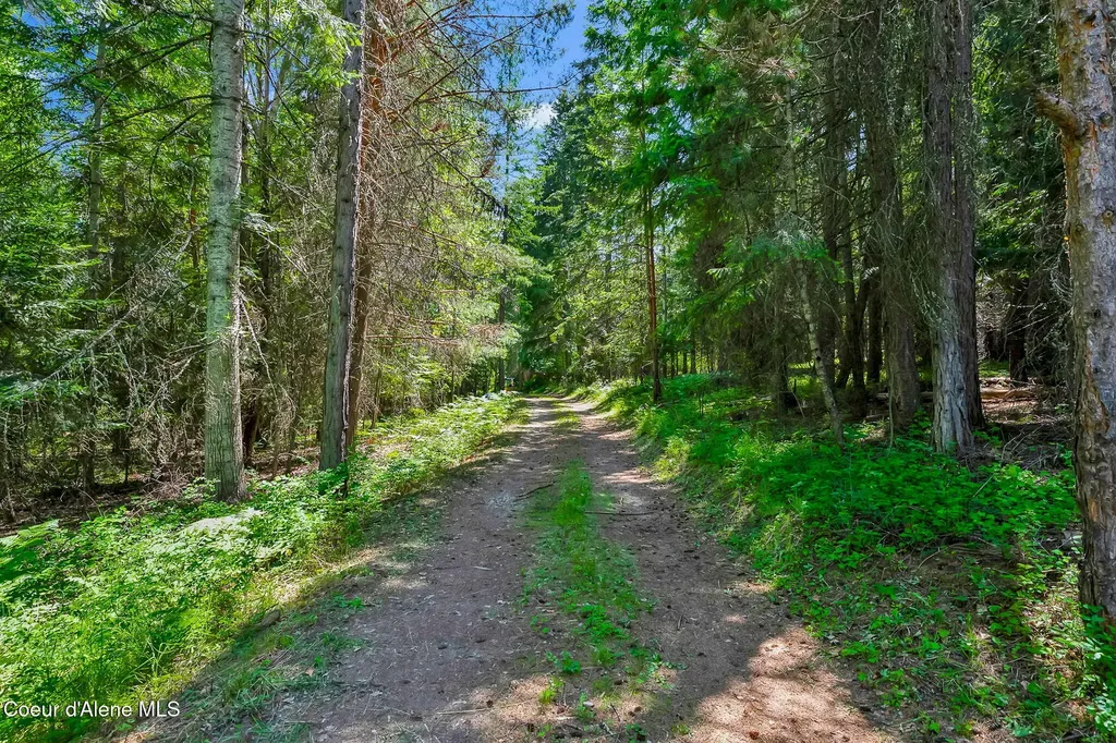 480 Mountain Meadows Road Naples ID 83847