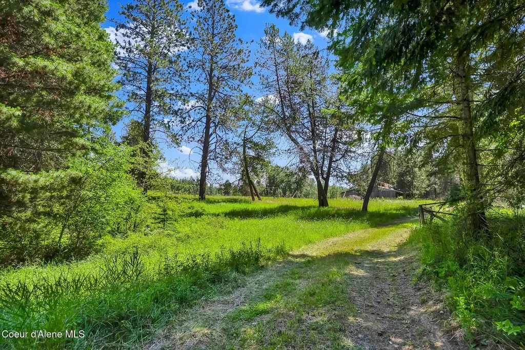 480 Mountain Meadows Road Naples ID 83847