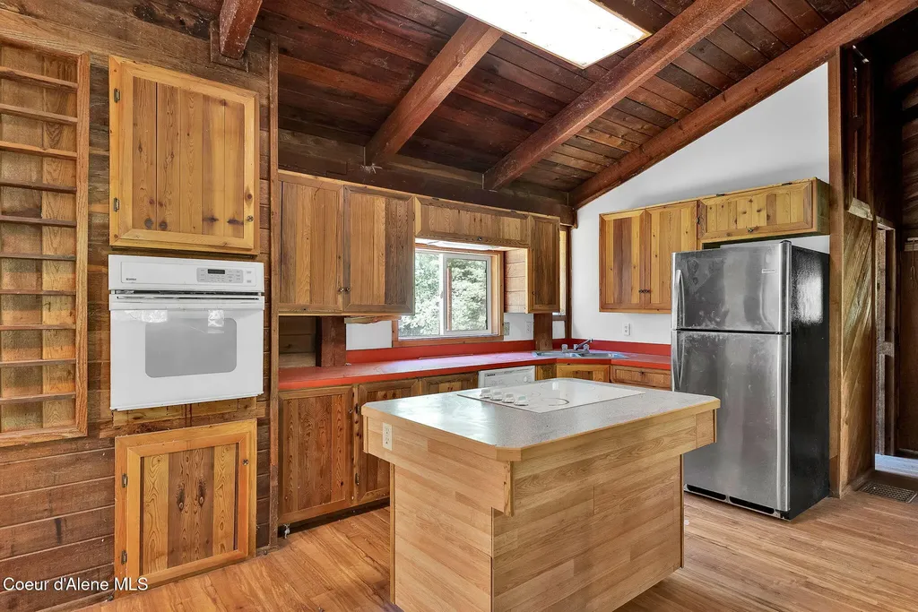 480 Mountain Meadows Road Naples ID 83847