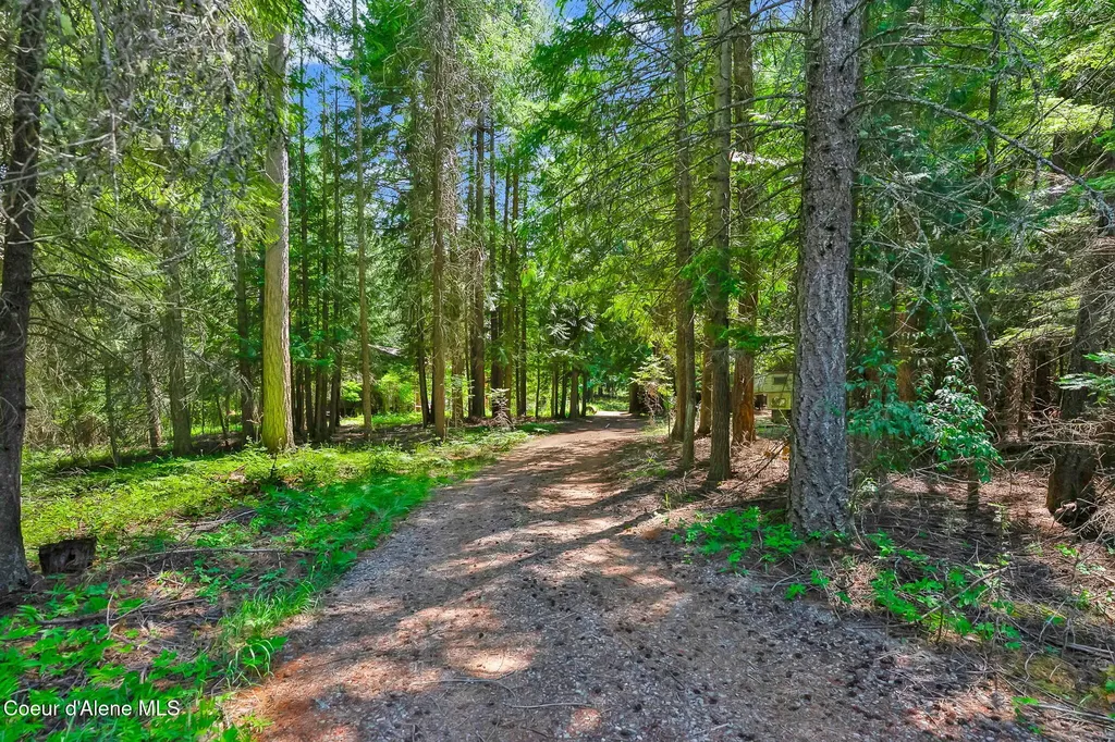 480 Mountain Meadows Road Naples ID 83847