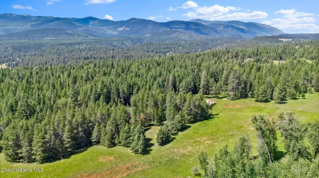 480 Mountain Meadows Road Naples ID 83847