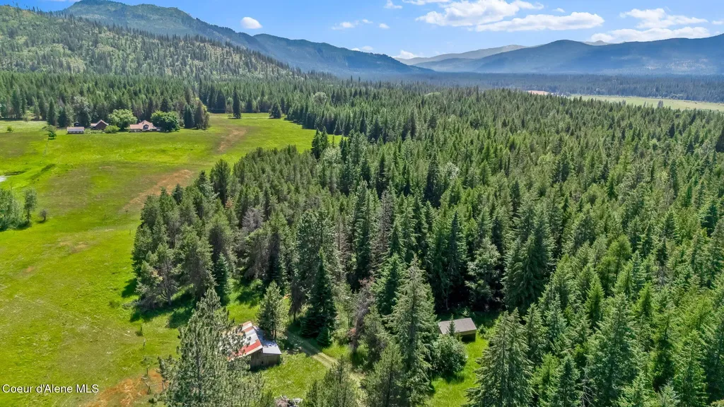 480 Mountain Meadows Road Naples ID 83847