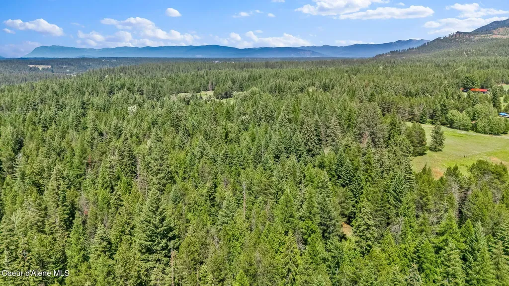 480 Mountain Meadows Road Naples ID 83847