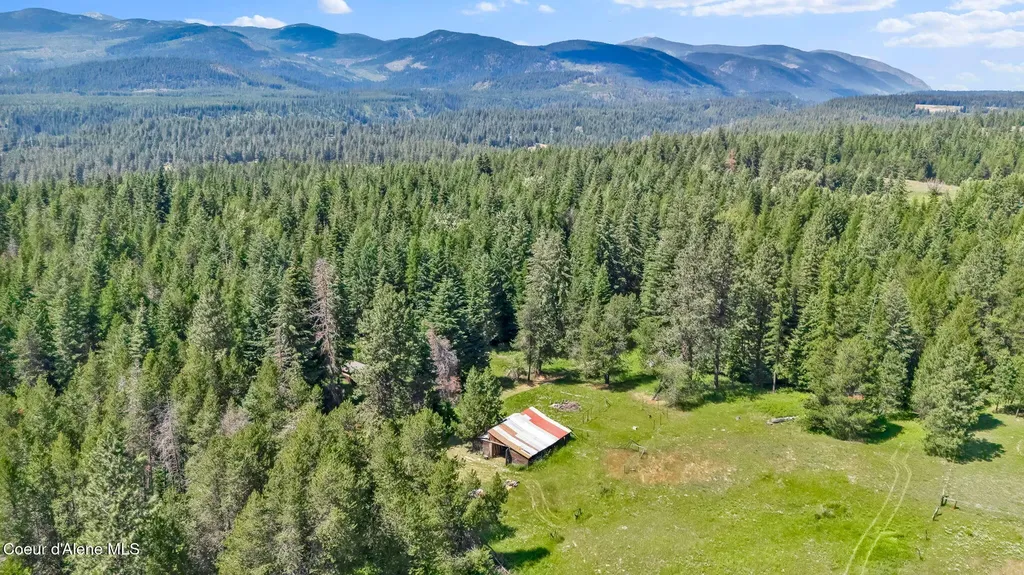 480 Mountain Meadows Road Naples ID 83847