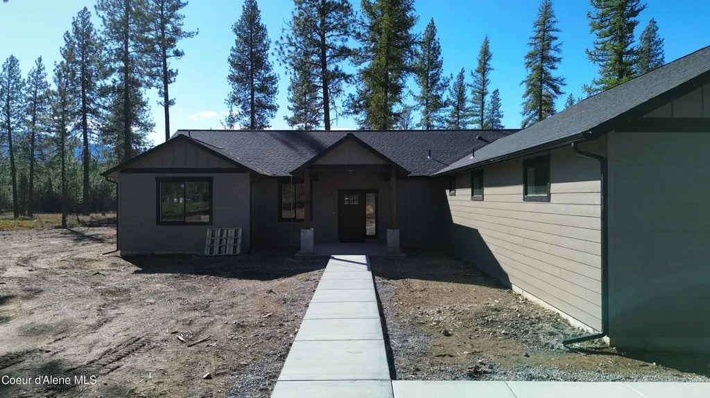 52 Wallace Lane Blanchard ID 83804