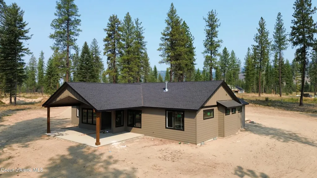 52 Wallace Lane Blanchard ID 83804