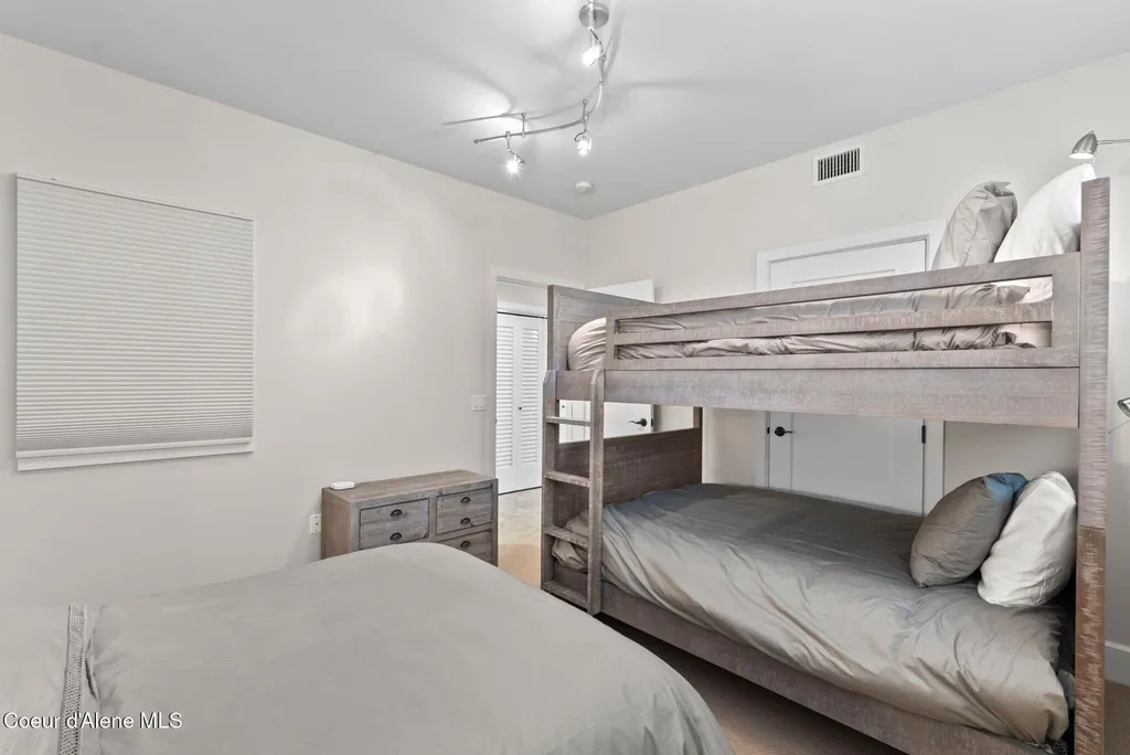 412 Sandpoint Avenue Sandpoint ID 83864