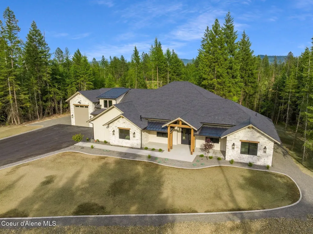 11618 N Foxhole Road Hayden ID 83835