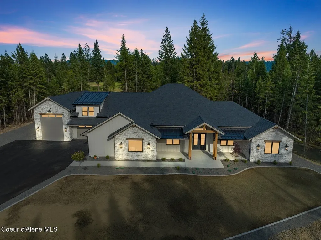 11618 N Foxhole Road Hayden ID 83835