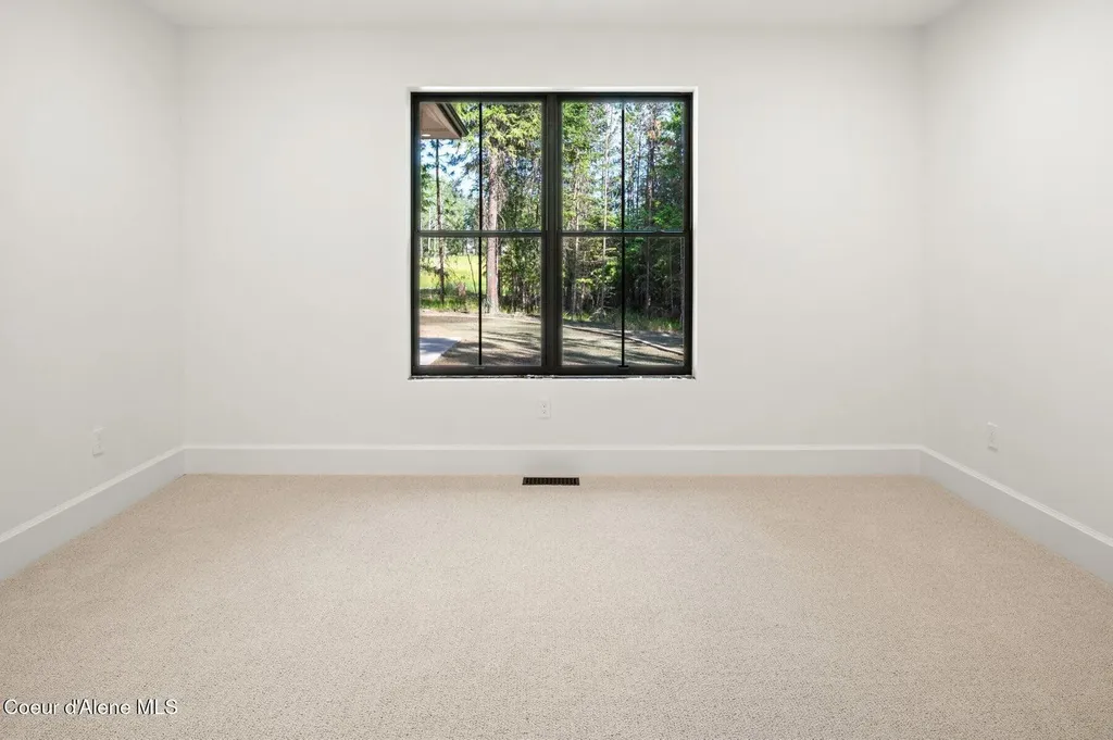 11618 N Foxhole Road Hayden ID 83835