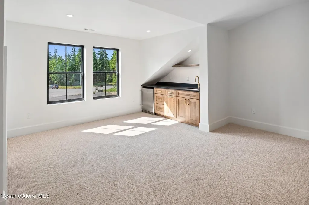11618 N Foxhole Road Hayden ID 83835