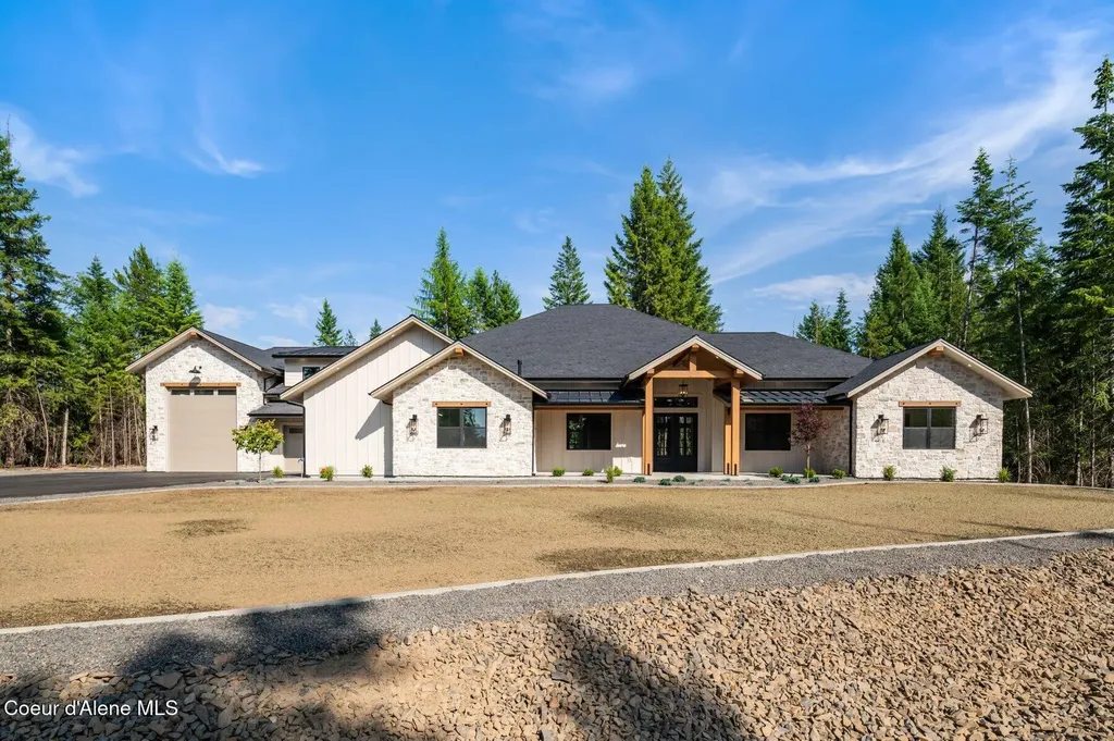 11618 N Foxhole Road Hayden ID 83835