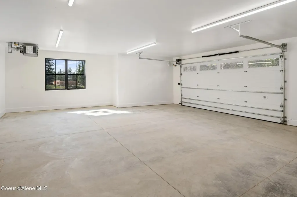 11618 N Foxhole Road Hayden ID 83835