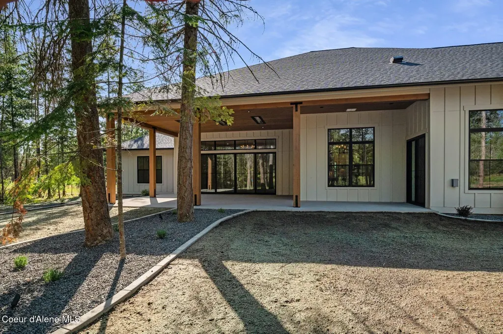 11618 N Foxhole Road Hayden ID 83835