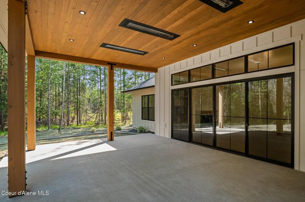 11618 N Foxhole Road Hayden ID 83835
