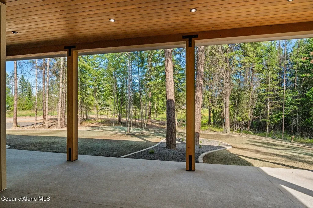 11618 N Foxhole Road Hayden ID 83835
