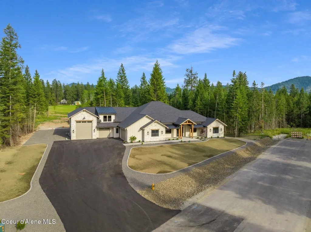 11618 N Foxhole Road Hayden ID 83835