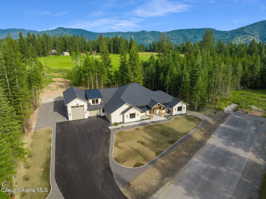 11618 N Foxhole Road Hayden ID 83835