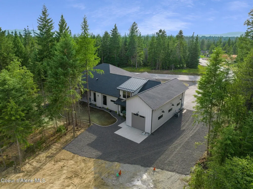 11618 N Foxhole Road Hayden ID 83835