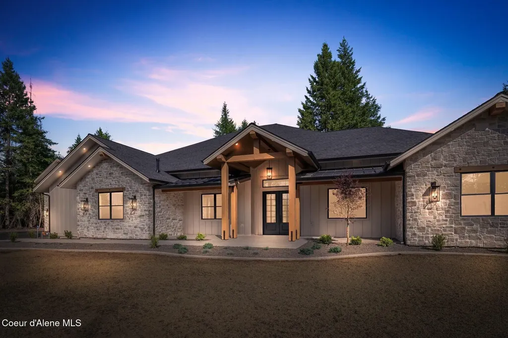 11618 N Foxhole Road Hayden ID 83835