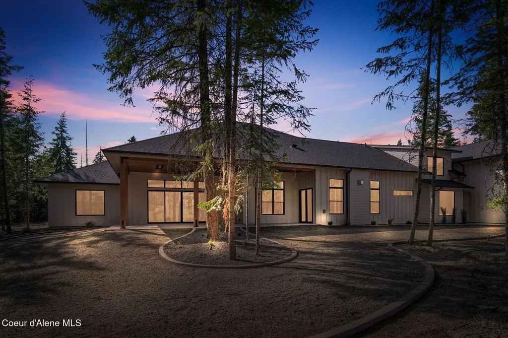 11618 N Foxhole Road Hayden ID 83835