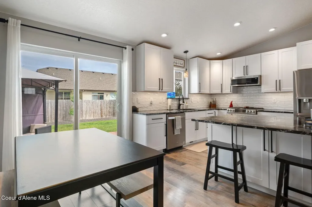 8446 N Boysenberry Loop Hayden ID 83835