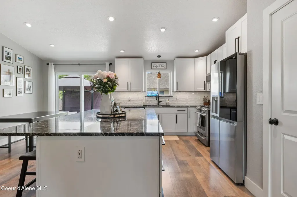8446 N Boysenberry Loop Hayden ID 83835