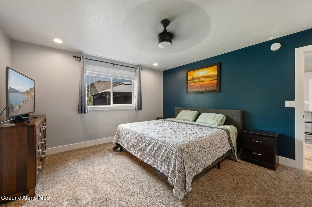 8446 N Boysenberry Loop Hayden ID 83835