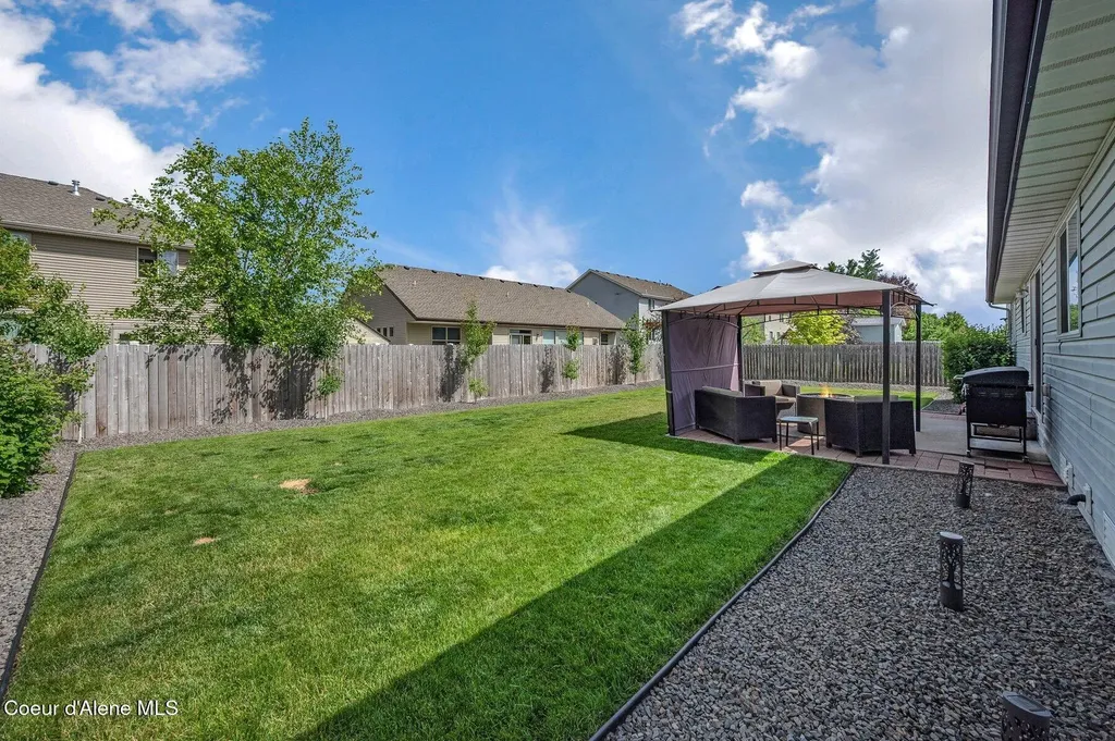 8446 N Boysenberry Loop Hayden ID 83835