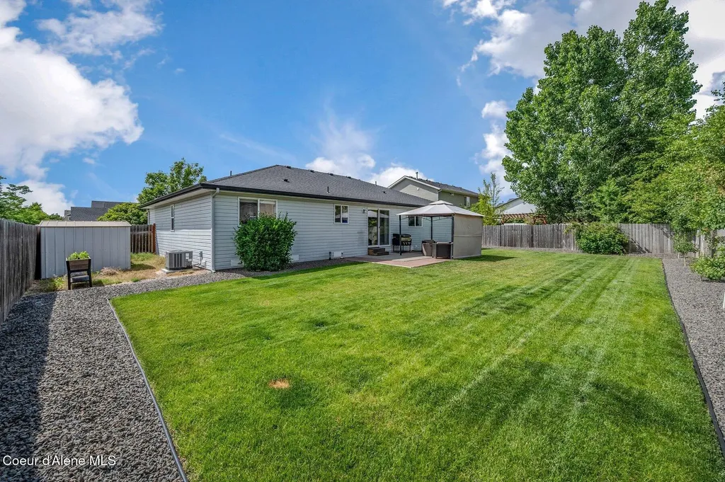8446 N Boysenberry Loop Hayden ID 83835
