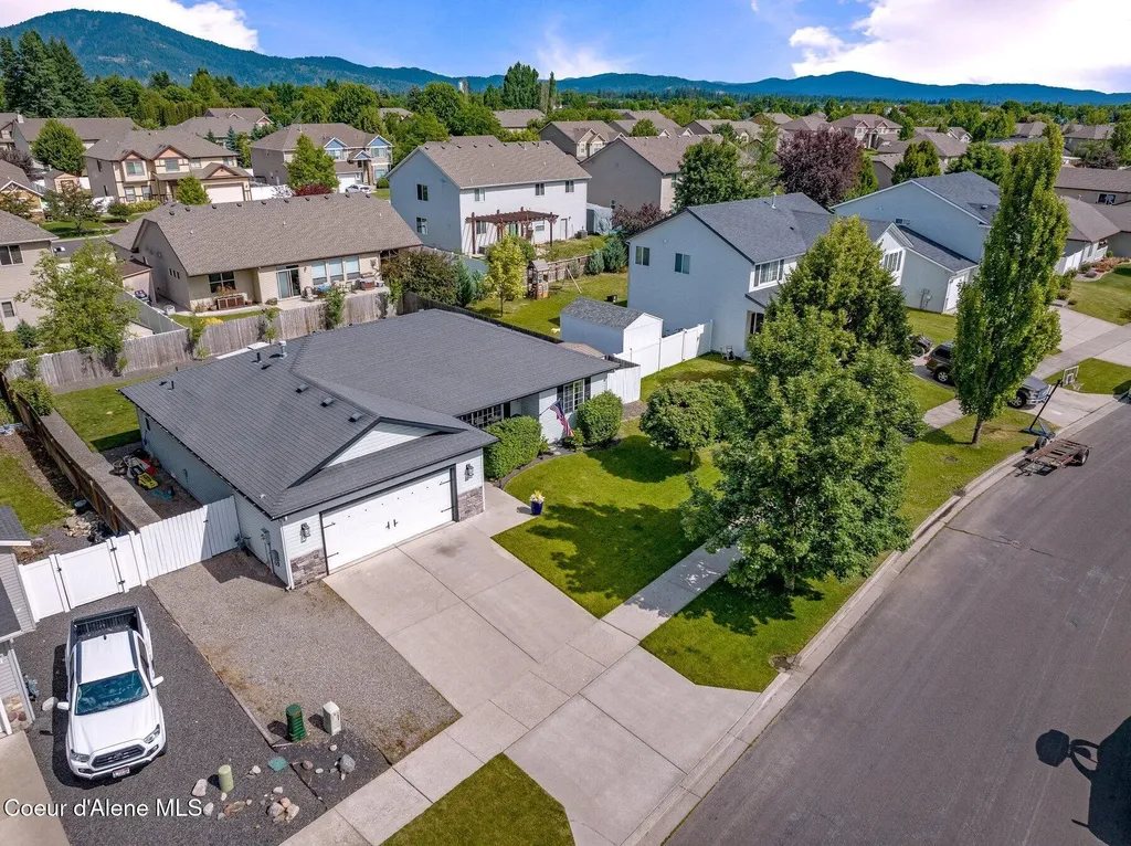 8446 N Boysenberry Loop Hayden ID 83835