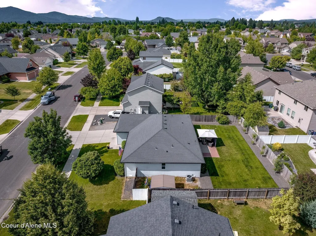 8446 N Boysenberry Loop Hayden ID 83835