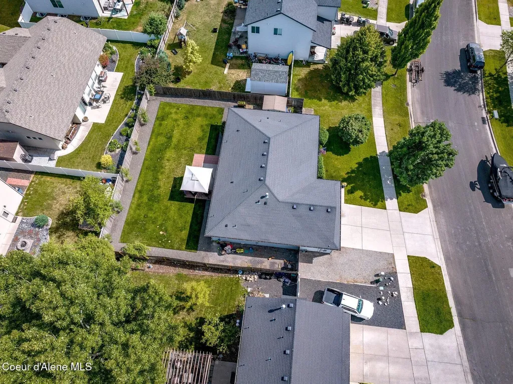 8446 N Boysenberry Loop Hayden ID 83835