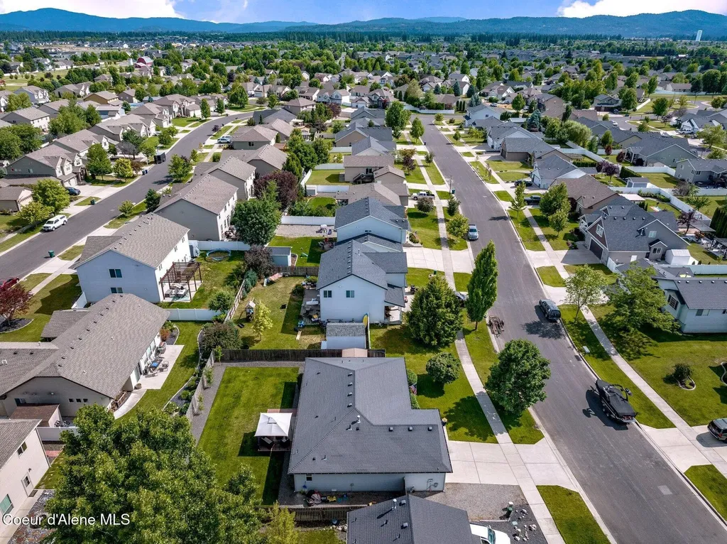 8446 N Boysenberry Loop Hayden ID 83835
