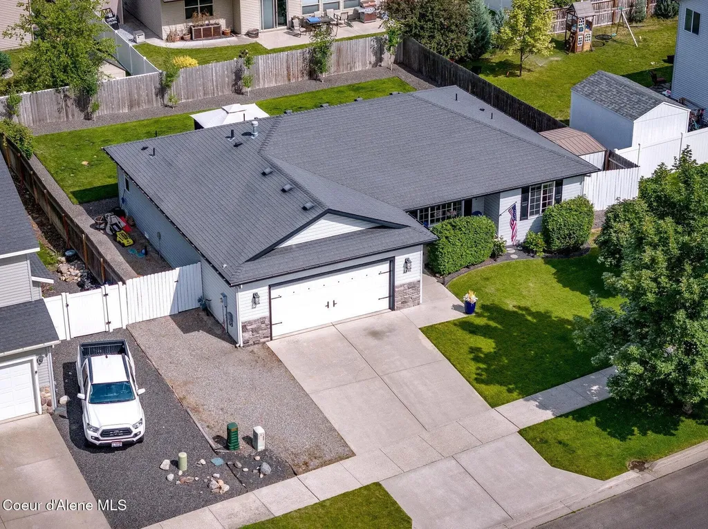 8446 N Boysenberry Loop Hayden ID 83835