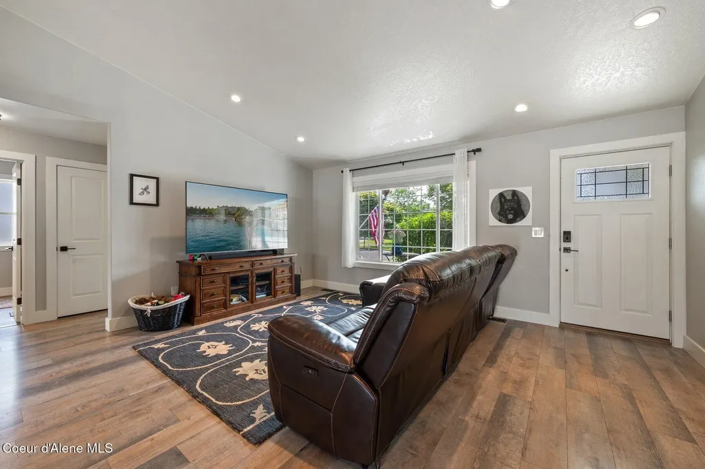 8446 N Boysenberry Loop Hayden ID 83835