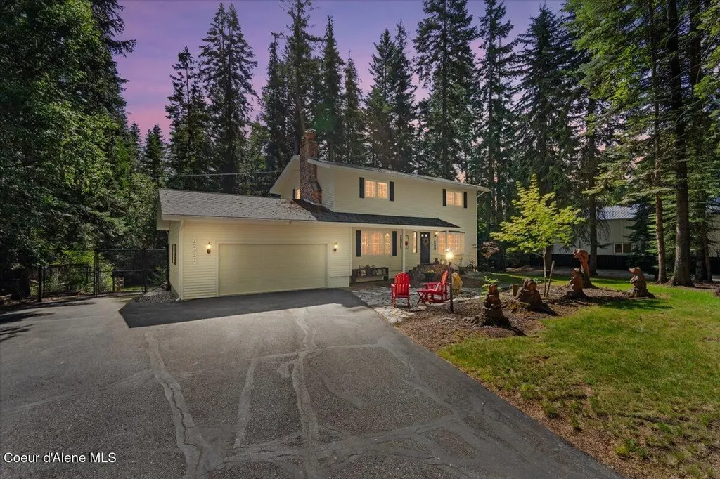 12321 N Sherwood Court Hayden ID 83835