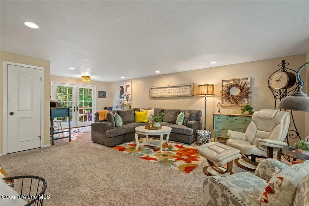 12321 N Sherwood Court Hayden ID 83835
