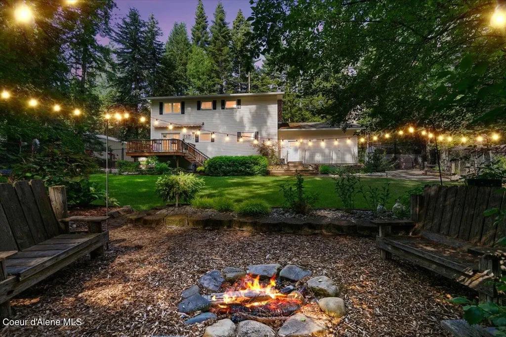 12321 N Sherwood Court Hayden ID 83835