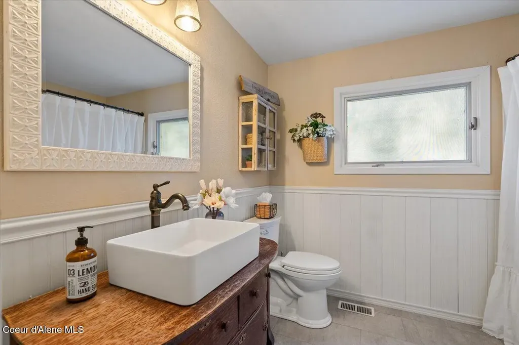 12321 N Sherwood Court Hayden ID 83835