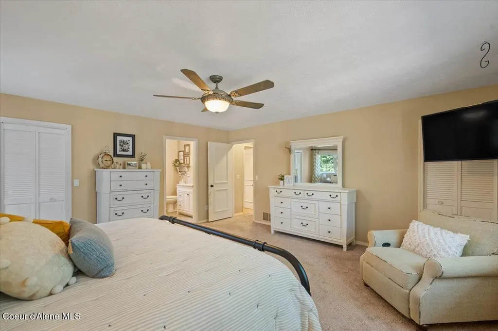 12321 N Sherwood Court Hayden ID 83835