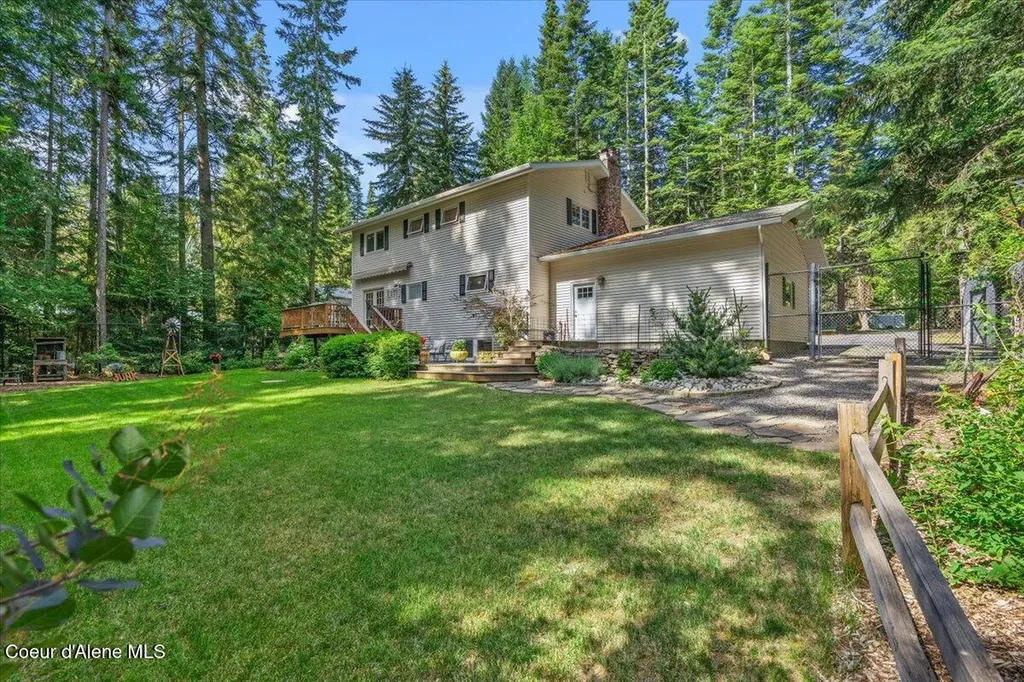 12321 N Sherwood Court Hayden ID 83835