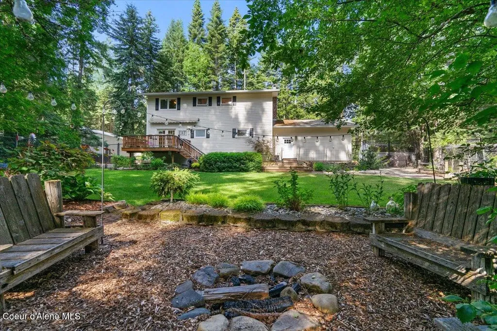 12321 N Sherwood Court Hayden ID 83835