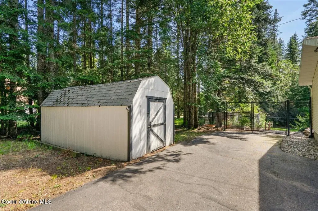12321 N Sherwood Court Hayden ID 83835