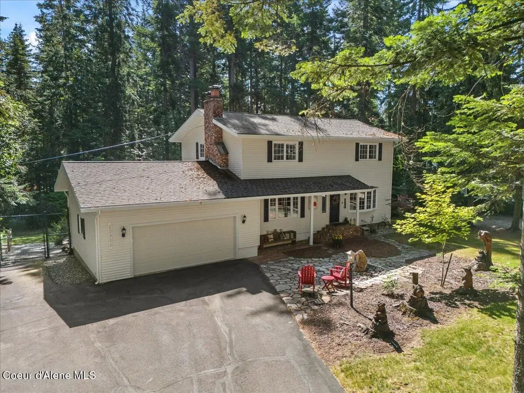 12321 N Sherwood Court Hayden ID 83835