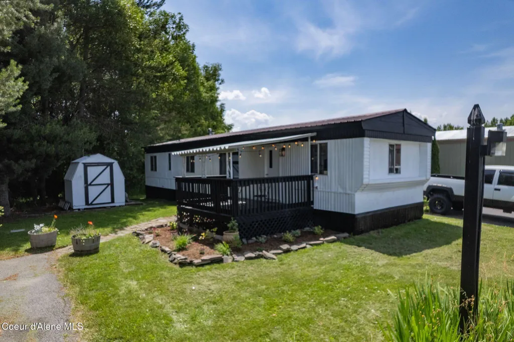 1100 Kootenai Cutoff Road Ponderay ID 83852