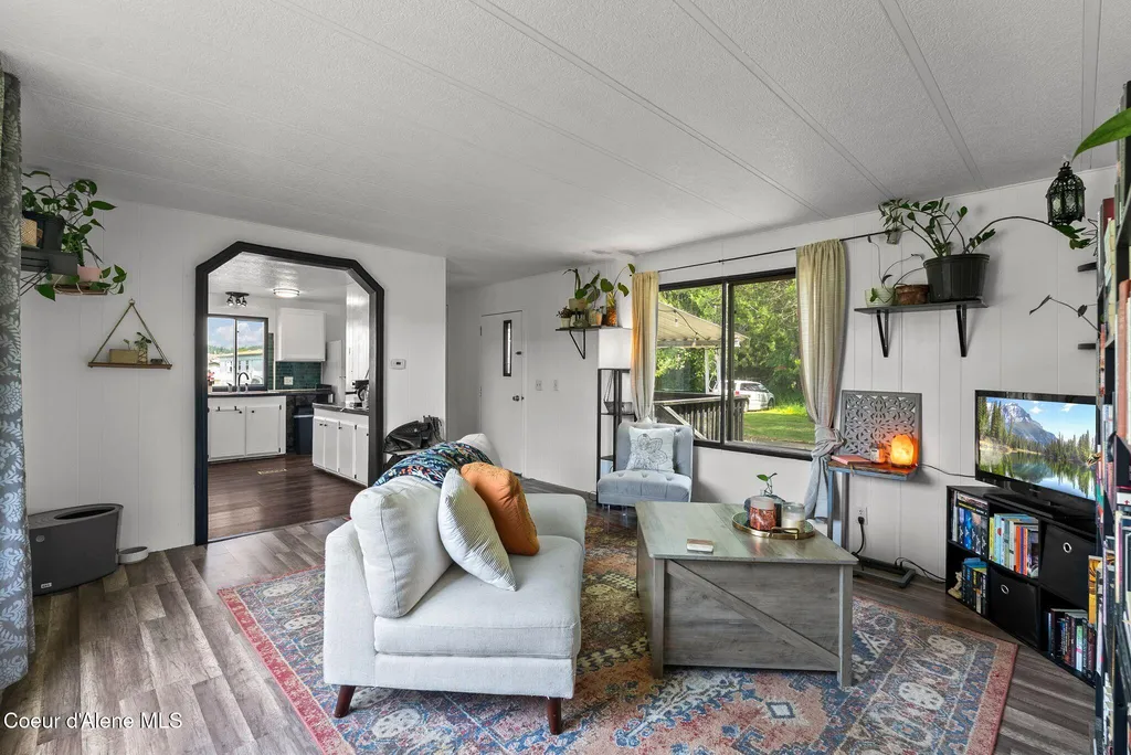 1100 Kootenai Cutoff Road Ponderay ID 83852