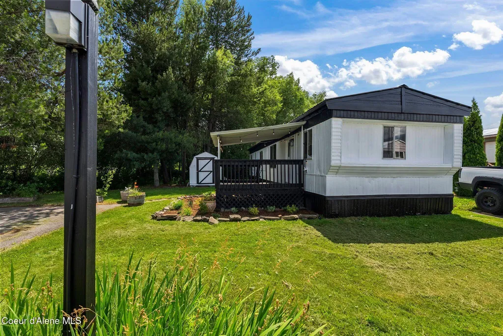 1100 Kootenai Cutoff Road Ponderay ID 83852